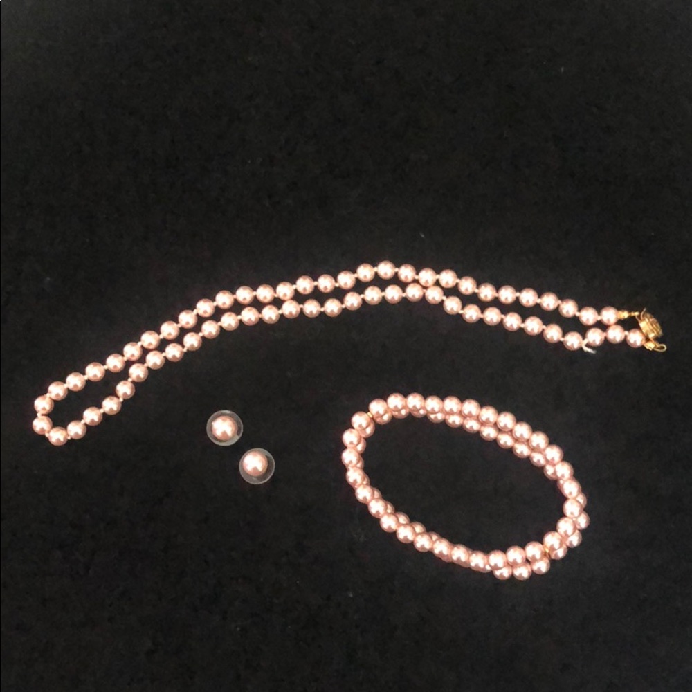 Pink Faux Pearl Set. Bracelet, Necklace &Earrings